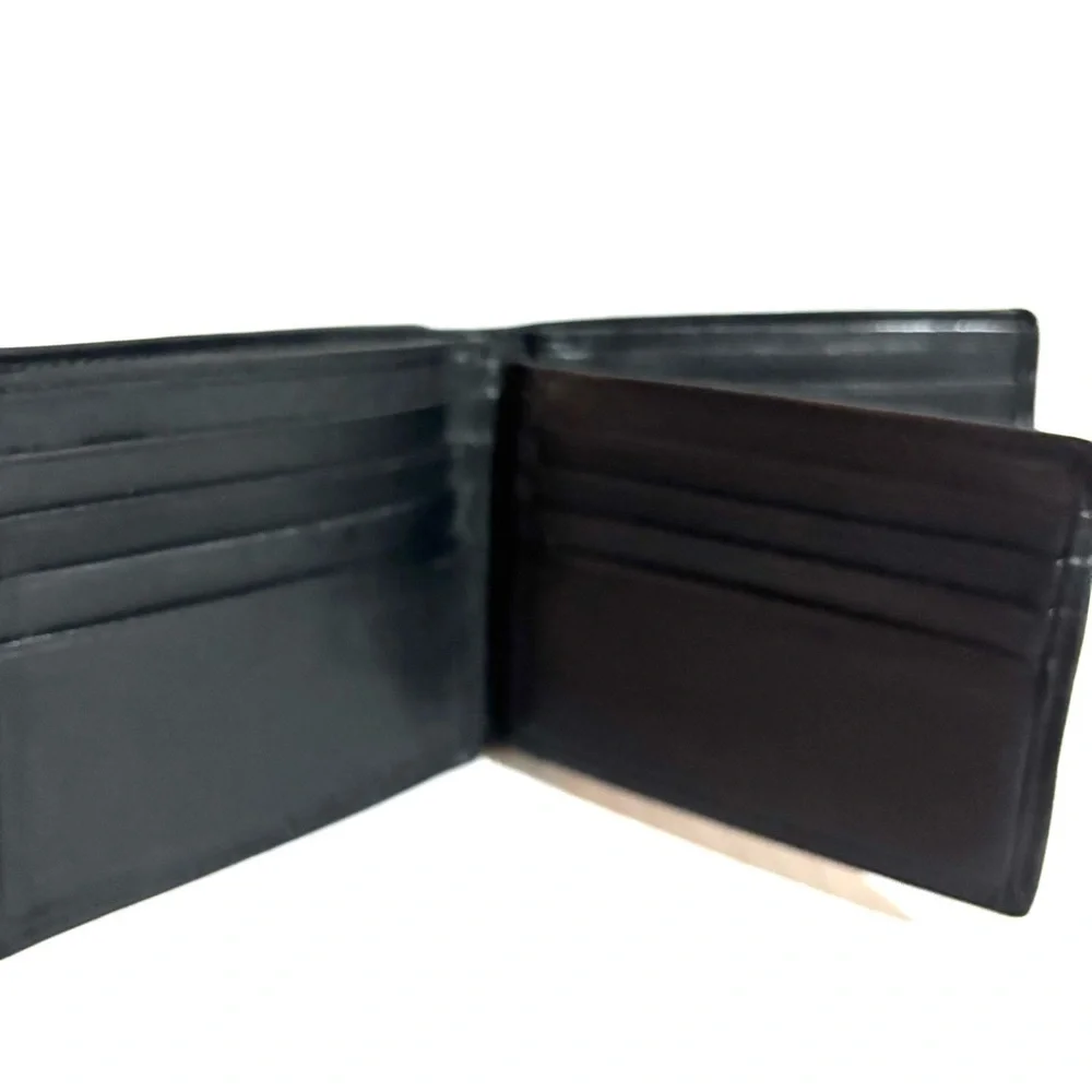 Tumi Sleek Black distressed Leather Wallet